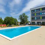 Pauzo Balaton Aparthotel