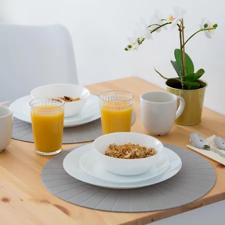 アパートホテル Pauzo Balaton Balatonföldvár