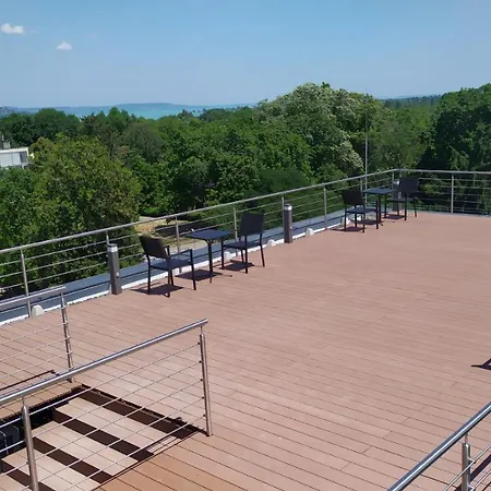 アパートホテル Pauzo Balaton