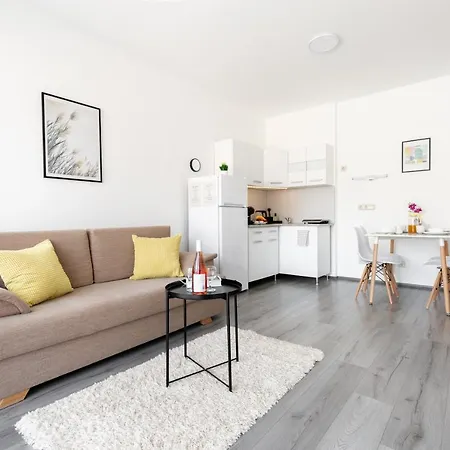 Pauzo Balaton Hotel apartamentowy *