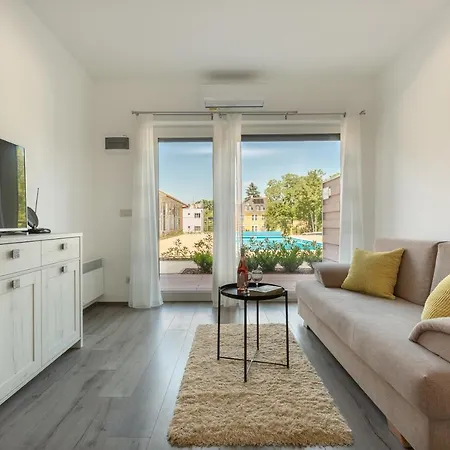 Pauzo Balaton Hotel apartamentowy