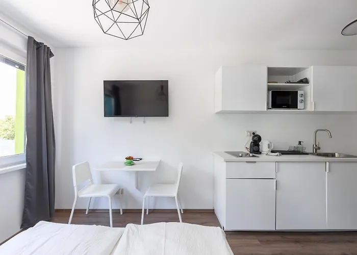 מלון דירות Pauzo Balaton 4*