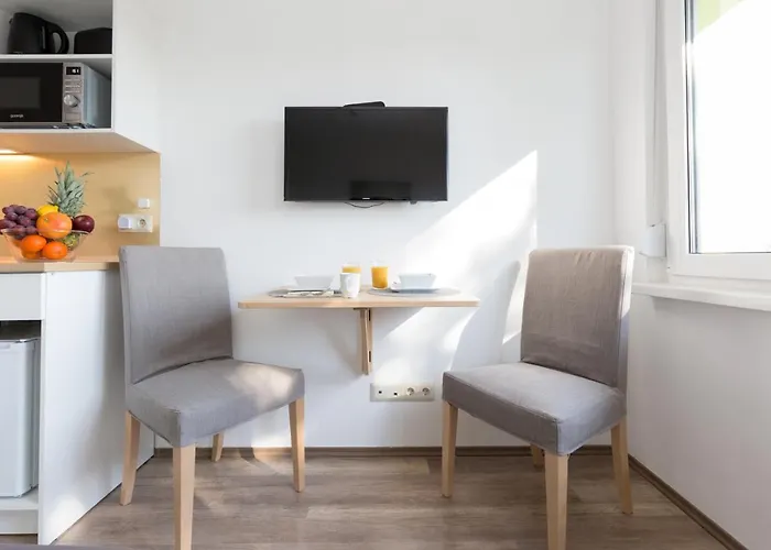 Pauzo Balaton Aparthotel