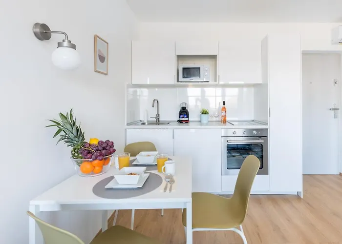 Aparthotel Pauzo Balaton 4*