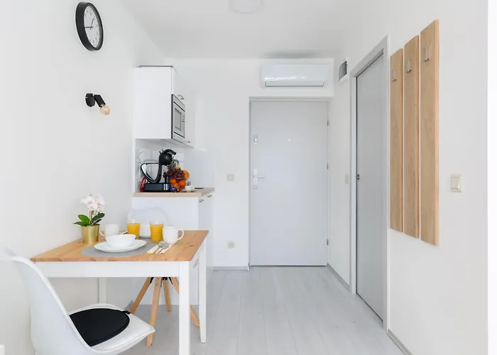 Pauzo Balaton Aparthotel Balatonföldvár