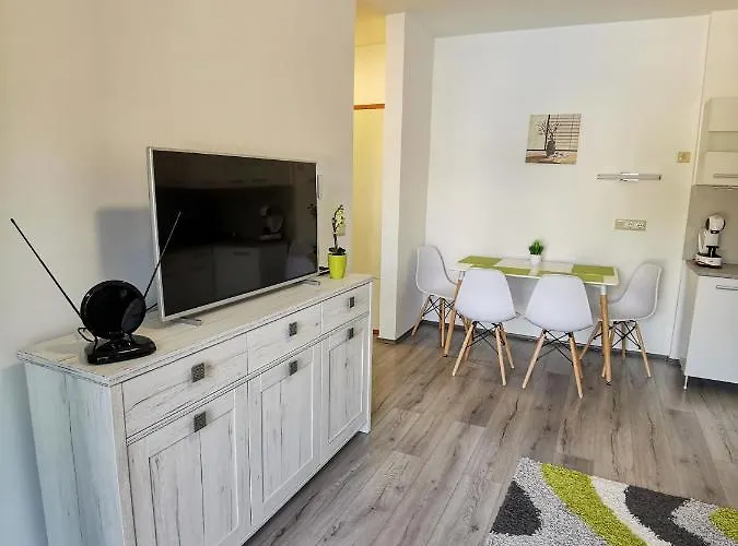 מלון דירות Pauzo Balaton 4*