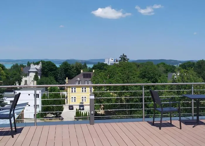 Aparthotel Pauzo Balaton 4*