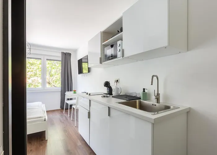 Aparthotel Pauzo Balaton 4*