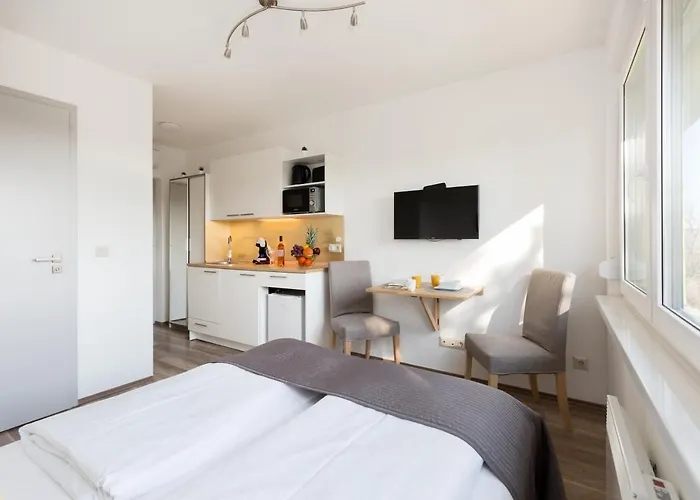 Pauzo Balaton 4* Balatonföldvár