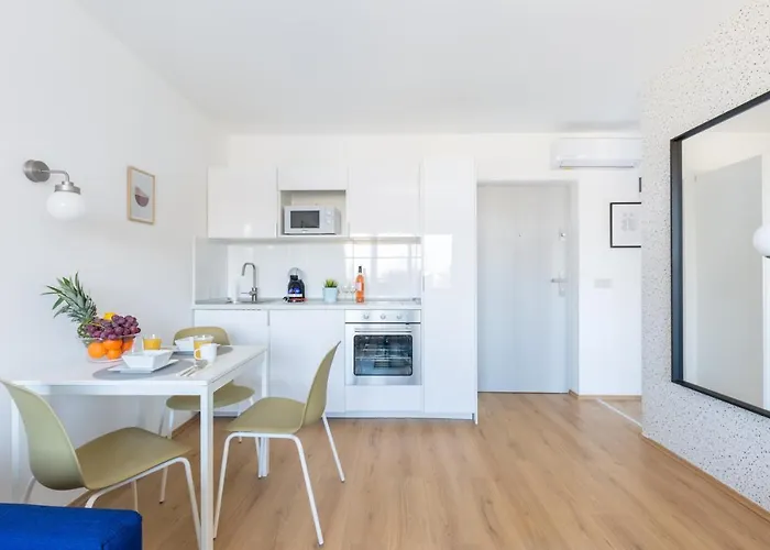 Pauzo Balaton מלון דירות