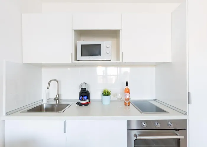 Pauzo Balaton מלון דירות Balatonföldvár