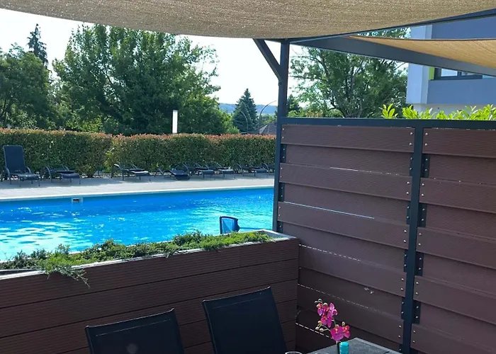 Aparthotel Pauzo Balaton 4*